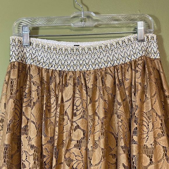 Me 2 Magic Elegant Tan Lace Skirt large - Picture 3 of 7